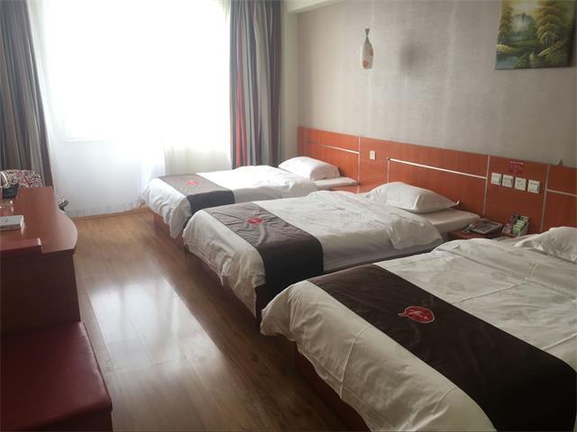 Thank Inn Chain Hotel West Eleven Road Mall Линьи Экстерьер фото